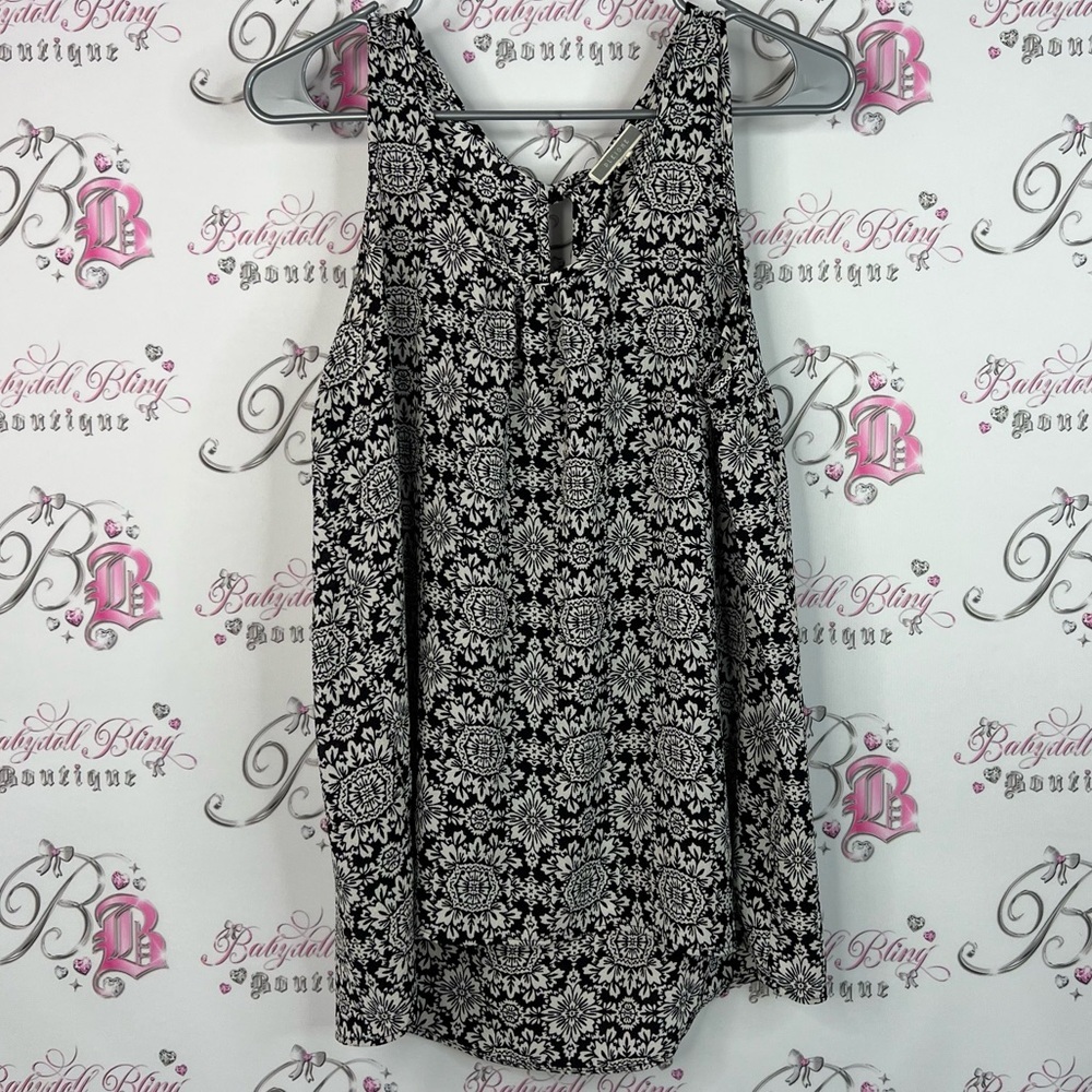 Pleione tank top blouse floral flowers Black and White Patterned Tank Top